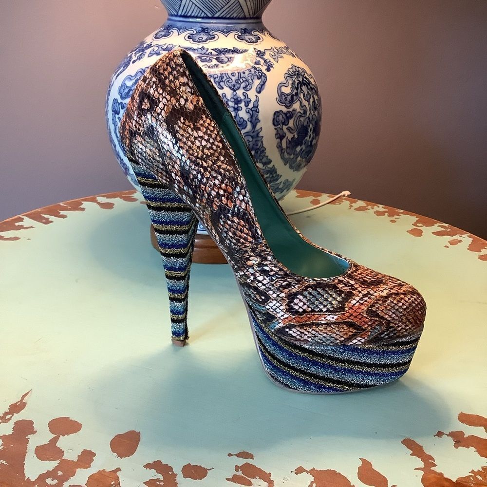 Mona Mia Platform Stilettos 💜💜💜‎